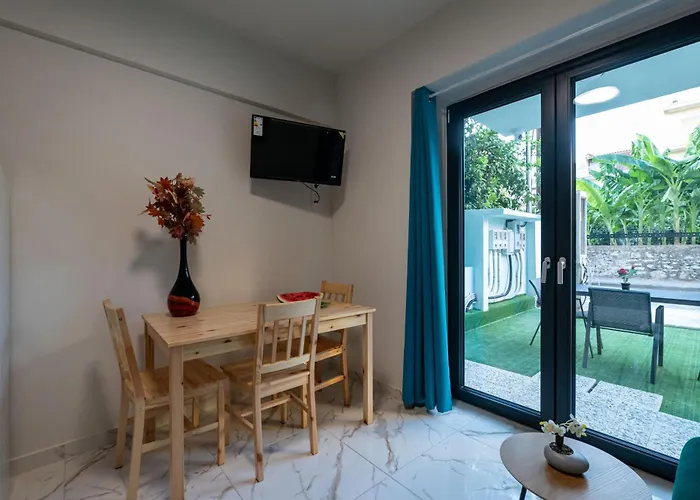 Pomegranate 公寓式酒店 3*