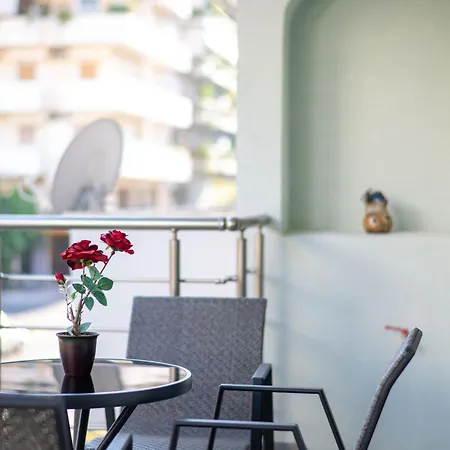 Aparthotel Pomegranate 3*