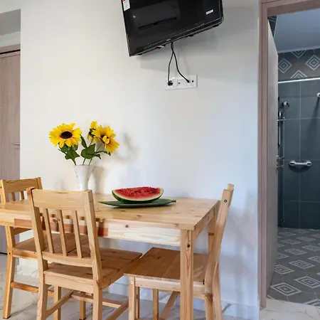 Pomegranate Aparthotel Kalamáta