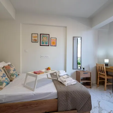 Pomegranate Kalamáta