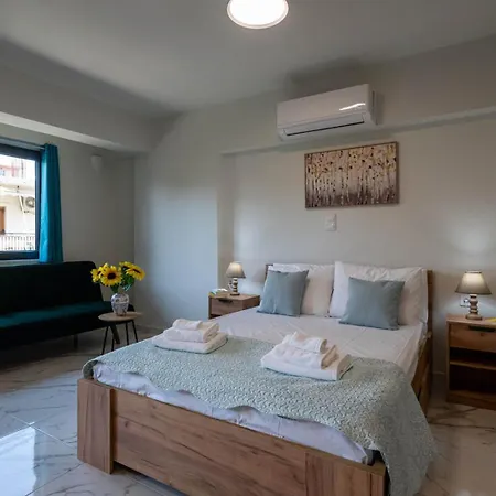 Pomegranate Kalamáta