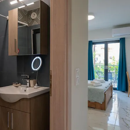 Aparthotel Pomegranate 3*